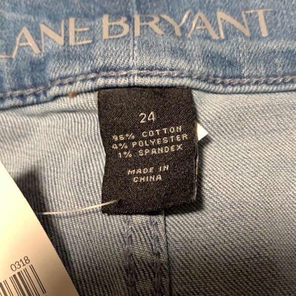 Lane Bryant Denim Girlfriend Shorts, Very Stretchy, NWT’s, Size 24 - Picture 3 of 10